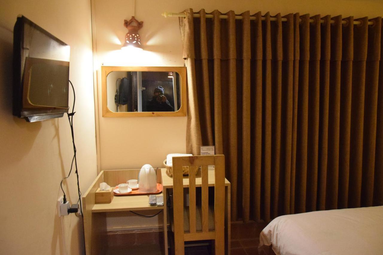 Hotel Siraaj 랄릿푸르 외부 사진