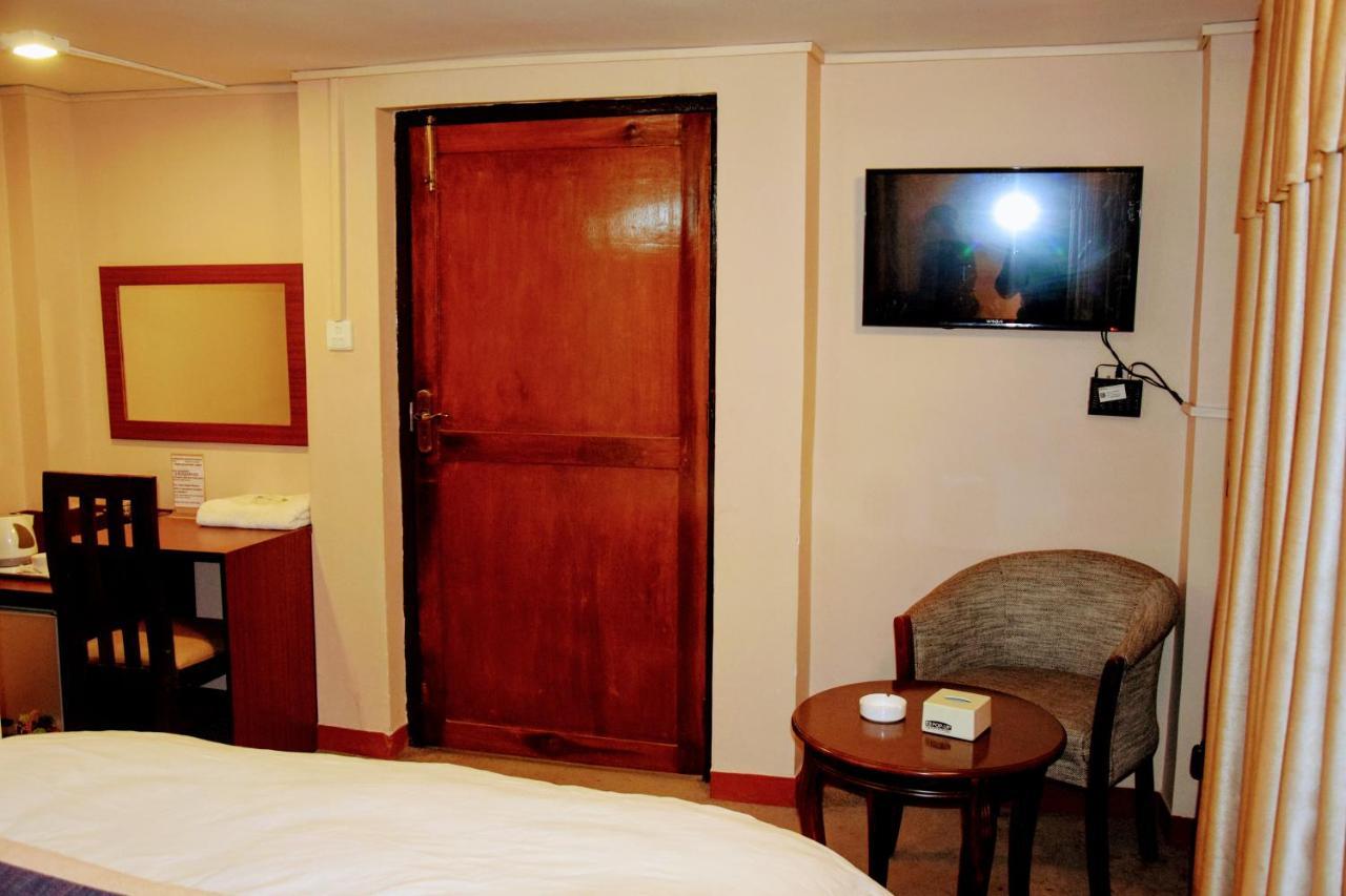 Hotel Siraaj 랄릿푸르 외부 사진