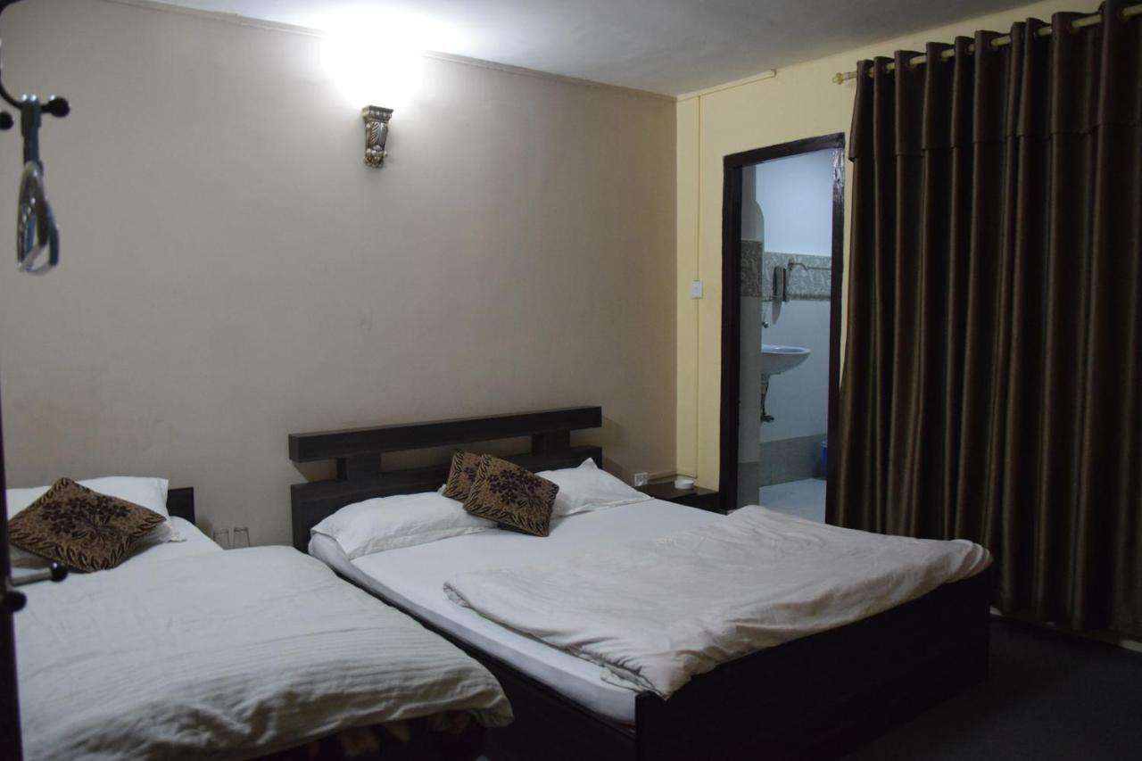 Hotel Siraaj 랄릿푸르 외부 사진